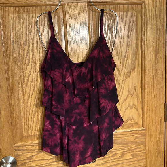 Women's Black & Burgundy Tie Dye Tiered Tankini Top - Aqua Green® - Picture 6 of 12